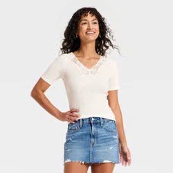 Women's Short Sleeve Lace V-Neck T-Shirt - Universal Thread™ Cream M