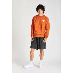 NCAA Tennessee Volunteers Men's Champion Crew Neck Sweatshirt - M
