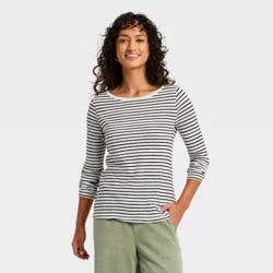 Women's Long Sleeve T-Shirt - Universal Thread™ Cream Striped L