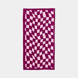 32"x62" Wavy Checkered Beach Towel Pink - Sun Squad™
