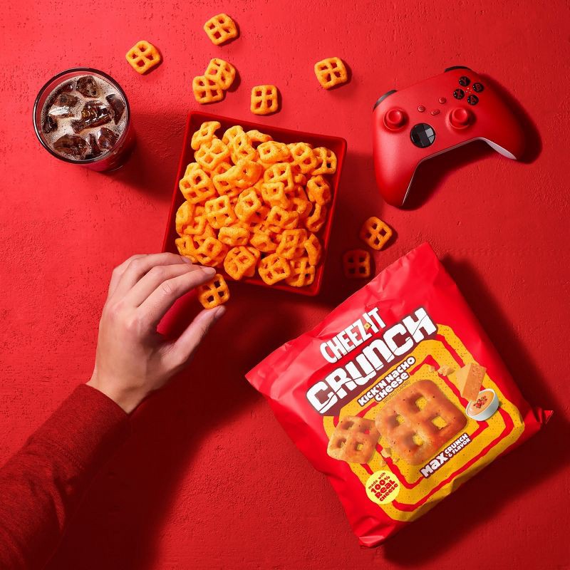 slide 5 of 9, Cheez-It Crunch Kickin' Nacho Cheese Crackers 6.5oz, 6.5 oz