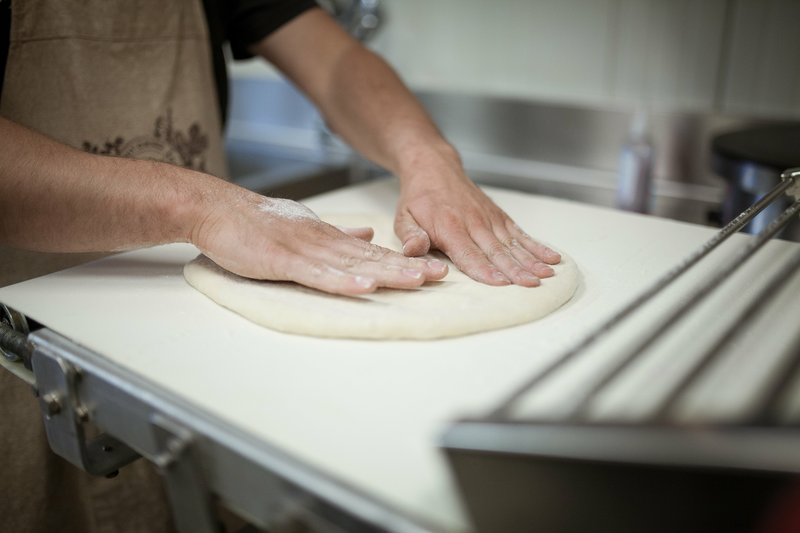 slide 2 of 7, Amy's Mushroom Olive Frozen Pizza, 13 oz