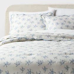 Twin/Twin XL Floral Scallop Comforter and Sham Set Blue for Dorm - Threshold™