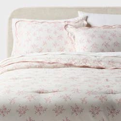 Twin/Twin XL Floral Scallop Comforter and Sham Set Pink for Dorm - Threshold™