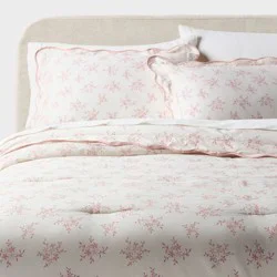 Full/Queen Floral Scallop Comforter and Sham Set Pink for Dorm - Threshold™
