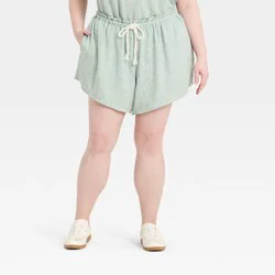 Women's High-Rise Linen Pull-On Shorts - Universal Thread™ Green Striped XXL