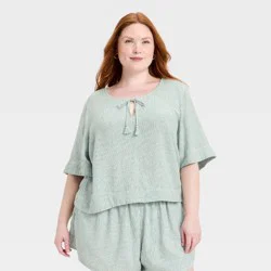 Women's Bell Elbow Sleeve Keyhole Peasant Top - Universal Thread™ Green Striped XXL