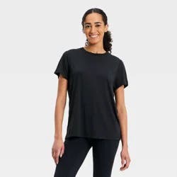 Women's Beyond Ease Oversized Short Sleeve T-Shirt - All In Motion™ Black L