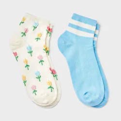 Girls' 2pk Textured Floral and Striped Ankle Socks - art class™ Ivory/Blue M