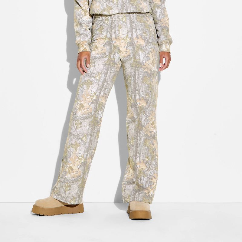 slide 2 of 3, Modern Lux Women's Wide Leg Fleece Graphic Sweatpants - Camo L, 1 ct
