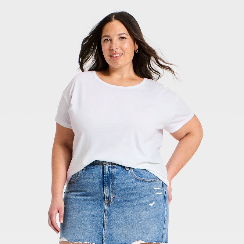 slide 1 of 3, Women's Short Sleeve Crewneck T-Shirt - Universal Thread™ White XXL, 1 ct