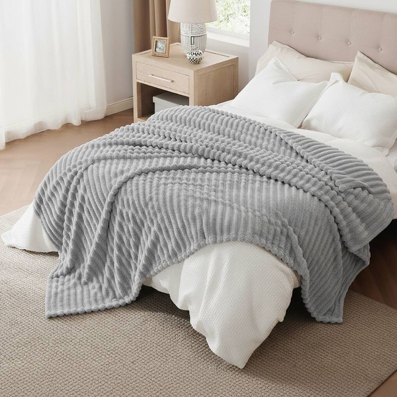 slide 5 of 6, Bedsure Twin/Twin XL Plush Blanket Light Gray, 1 ct