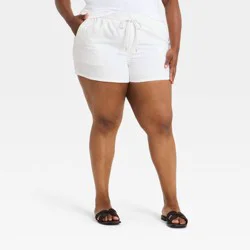 Women's Mid-Rise Linen-Blend Pull-On Beach Denim Shorts - Universal Thread™ White XS