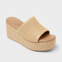 Women's Clove Round Toe Platform Heels - Universal Thread™ Natural 9