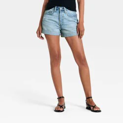 Women's Mid-Rise 90s Baggy Cuff Denim Shorts - Universal Thread™ Light Wash 12