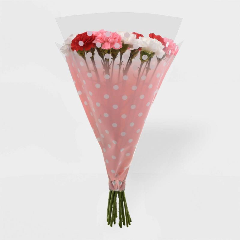 slide 3 of 3, Fresh Cut 15 Stem Valentine's Day Carnation Bunch - Good Little Garden™, 1 ct