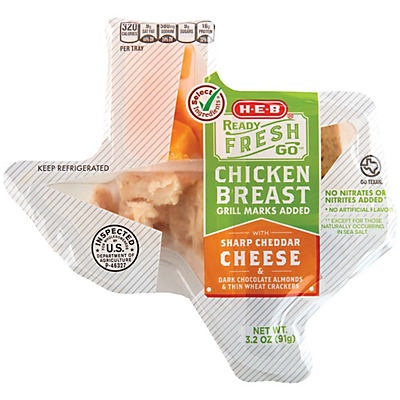 slide 1 of 1, H-E-B Select Ingredients Chicken Breast with Sharp Cheddar Cheese, 3.2 oz