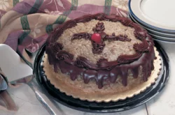 Cake Golden Chocolate Celebration 2Lyr