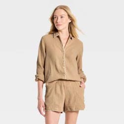 Women's Long Sleeve Collared Button-Down Shirt - Universal Thread™ Tan L
