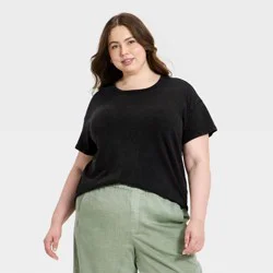 Women's Short Sleeve Boyfriend T-Shirt - Universal Thread™ Black XXL
