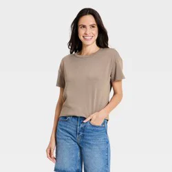 Women's Short Sleeve Cotton Boyfriend T-Shirt - Universal Thread™ Brown M