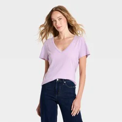 Women's Short Sleeve Iconic V-Neck T-Shirt - Universal Thread™ Purple L