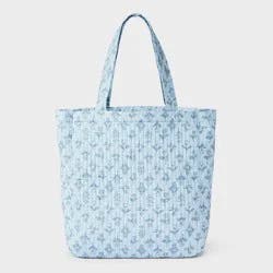 Girls' Floral Printed Tote with Channel Quilting - art class™ Blue