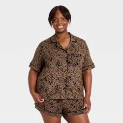 Women's Cloud Knit Modal Short Sleeve Notch Collar Top and Shorts Pajama Set - Auden™ Leopard Printed XXL