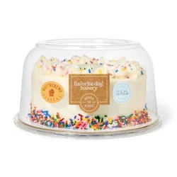 8" Two Layer Buttercreme Vanilla Cake - 3.249lbs - Favorite Day™