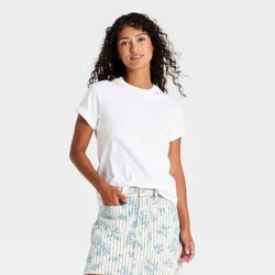 Women's Short Sleeve Lived T-Shirt - Universal Thread™ White L