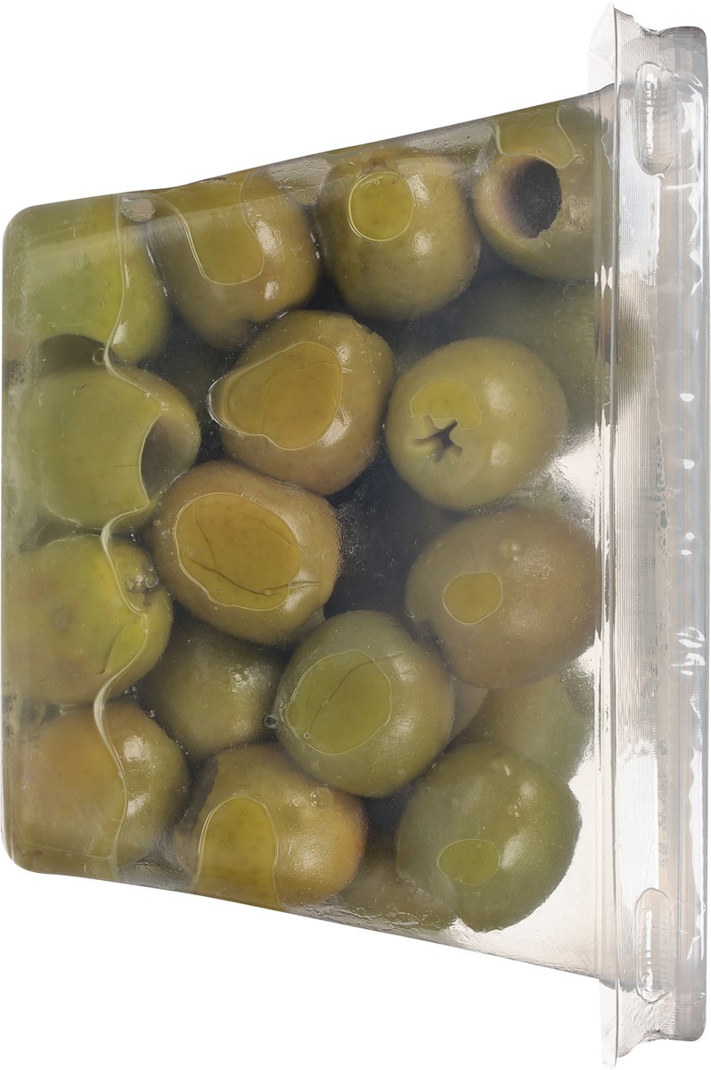 slide 7 of 13, Lunds & Byerlys Imported Italian Pitted Castelvetrano Buttery and Sweet Olives 7 oz, 7 oz