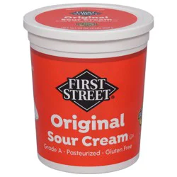 First Street Sour Cream - 32 oz