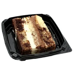 Bakery Cake Bar Tuxedo Slice - Each (730 Cal)