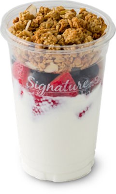 slide 1 of 1, Fresh Cut Yogurt Parfait Vanilla With Strawberries And Blueberries - 12 Oz (550 Cal), 12 oz