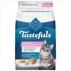 Blue Buffalo Tastefuls Natural Dry Food For Adult Cats Chicken & Brown Rice Recipe - 5 Lb