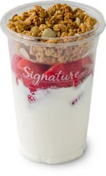 Readymeals Fresh Cut Yogurt Parfait Vanilla With Strawberry Ready2eat - 12 Oz (480 Cal)