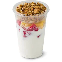 Fresh Cut Yogurt Parfait Vanilla With Strawberry & Mango - 12 Oz (480 Cal)
