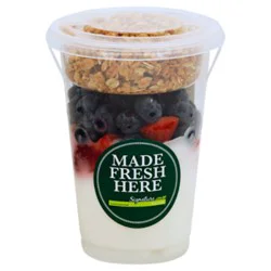 Yogurt Parfait Vanilla With Strawberry & Blueberry - 12 Oz