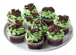 Mint Buttercream Cupcakes 9 Count - Ea