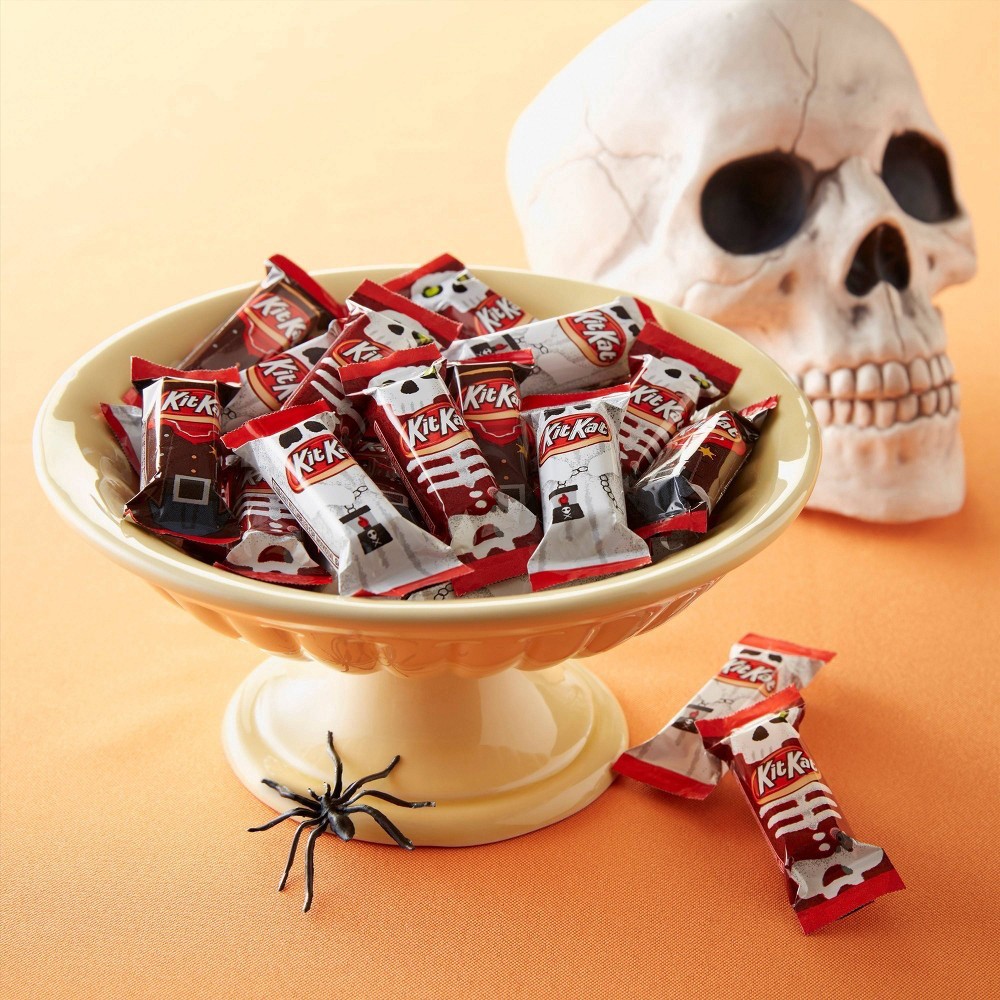 slide 2 of 5, KIT KAT Halloween Crisp Wafers In Milk Chocoalte Miniatures Candy With Spooky Foils, 10 oz