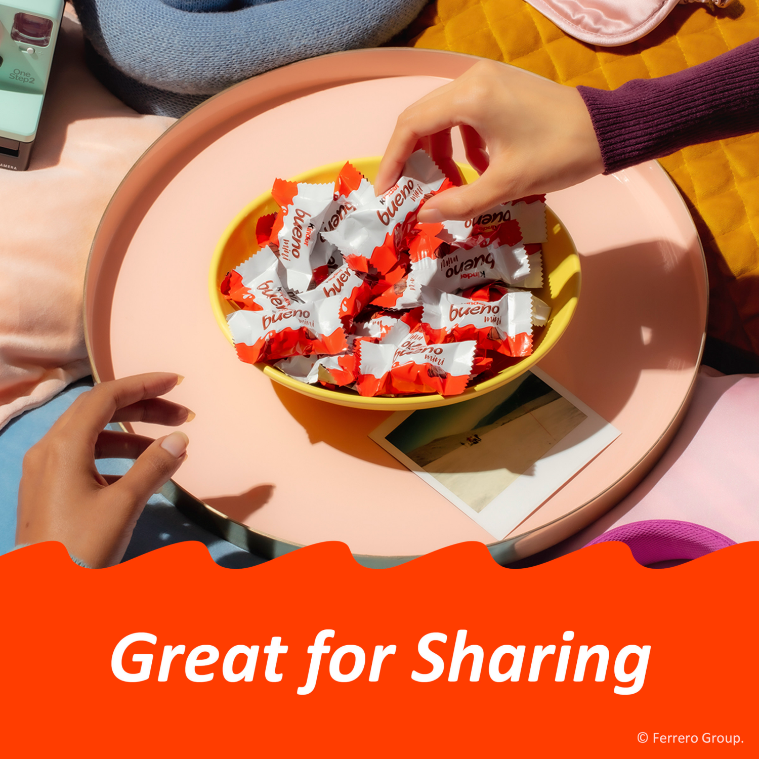 slide 4 of 5, Kinder Bueno Snack Size Crispy Creamy Chocolate Bars, 6.8 oz