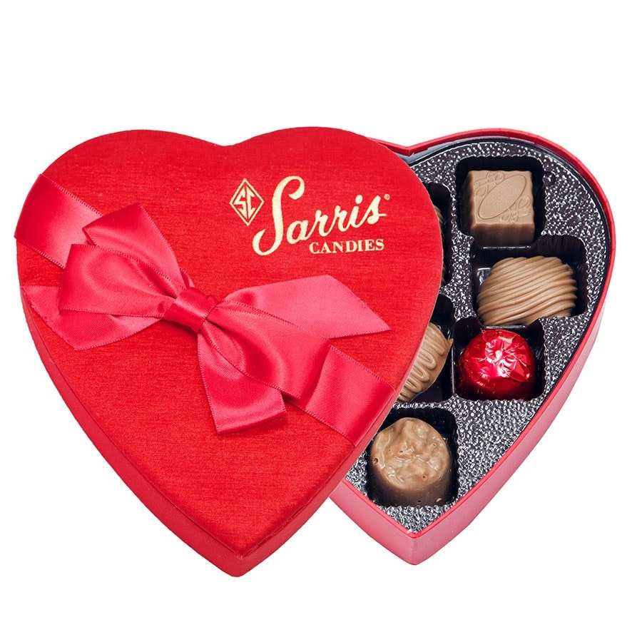 slide 1 of 1, Sarris Candies Sarris Red Heart, 1 ct