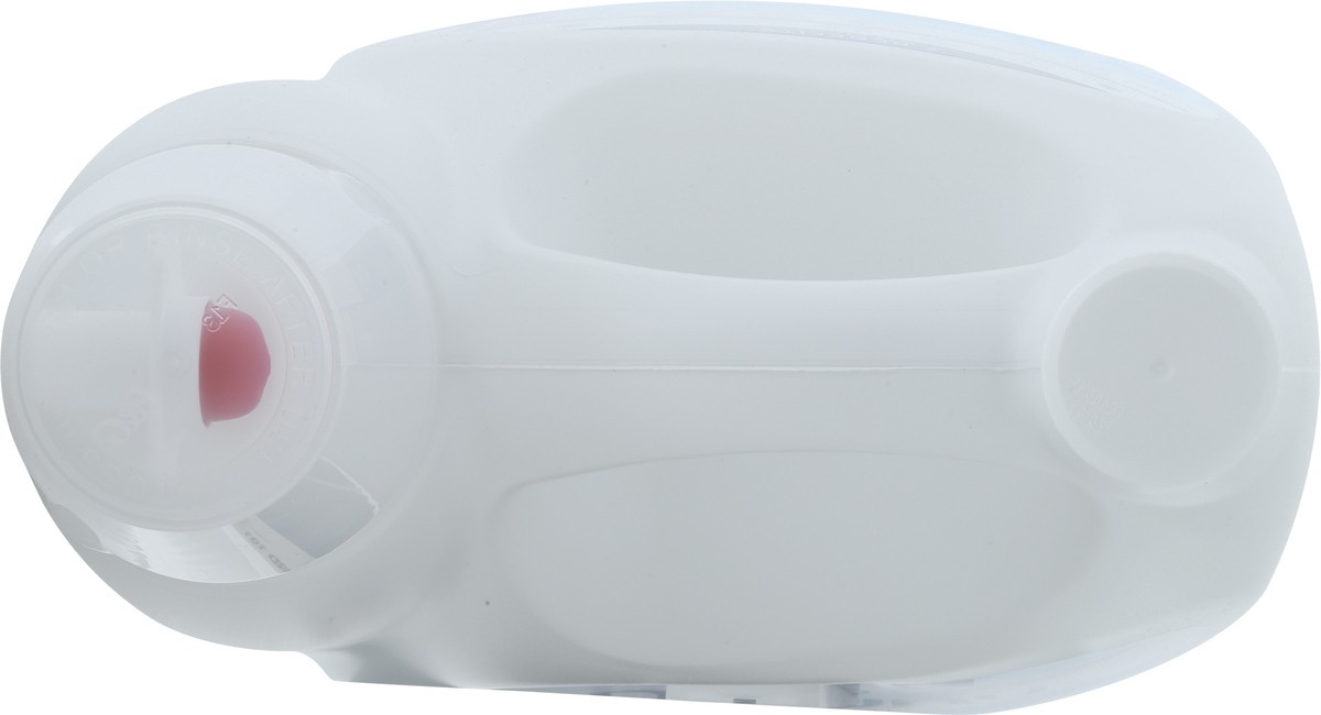 slide 2 of 12, Downy Free & Gentle Liquid Fabric Softener, 140 fl oz, 190 Loads, Hypoallergenic, Sensitive Skin Friendly Fabric Conditioner Liquid, 1 gal