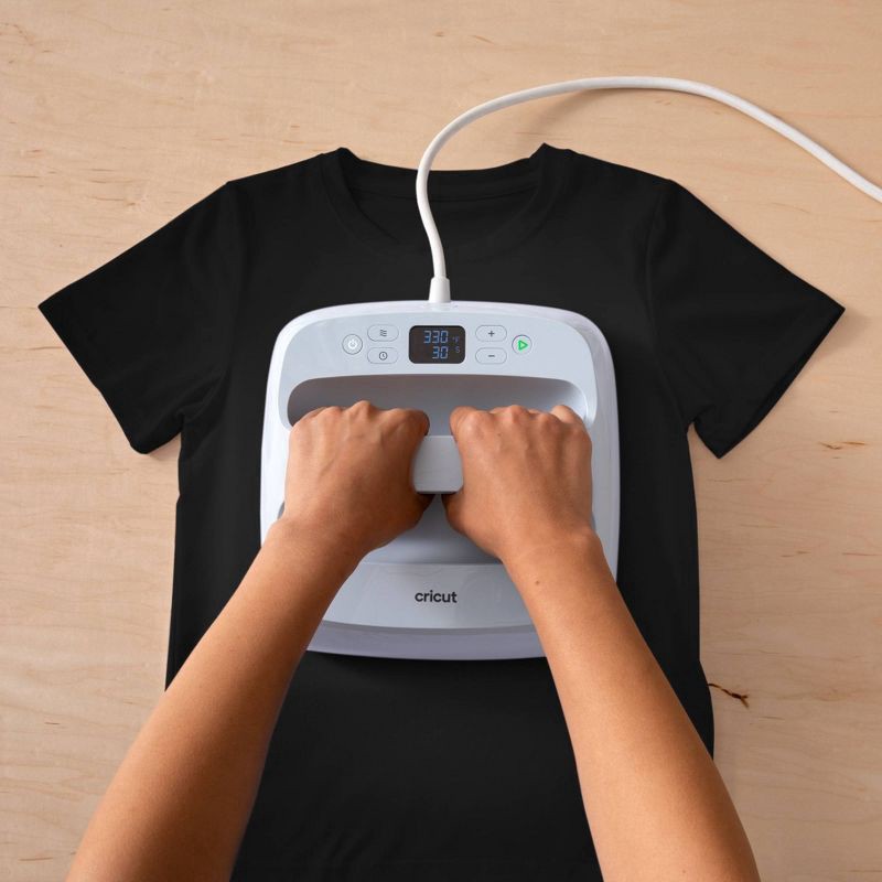 slide 4 of 7, Cricut Joy Xtra 9.5"x24" Smart Iron-on White, 1 ct