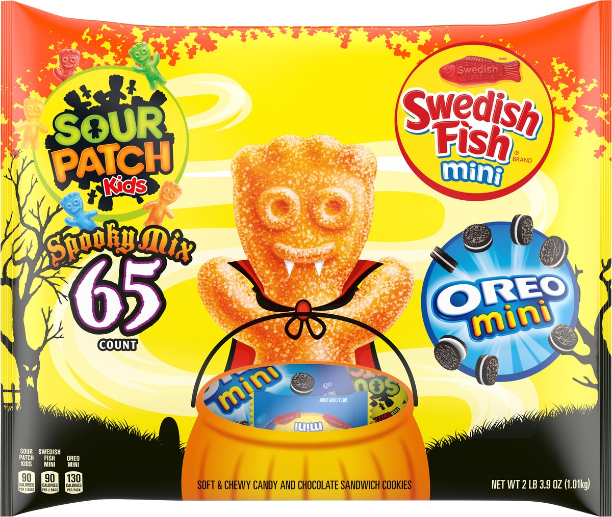 slide 7 of 9, Sour Patch/Swedish Fish Red SOUR PATCH KIDS, OREO Mini Chocolate Sandwich Cookies & SWEDISH FISH Mini Halloween Candy Variety Pack, 65 Trick or Treat Bags, 35.9 oz