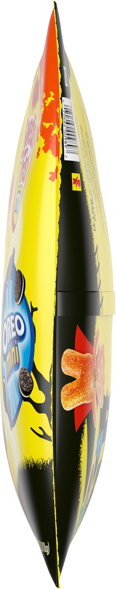 slide 6 of 9, Sour Patch/Swedish Fish Red SOUR PATCH KIDS, OREO Mini Chocolate Sandwich Cookies & SWEDISH FISH Mini Halloween Candy Variety Pack, 65 Trick or Treat Bags, 35.9 oz