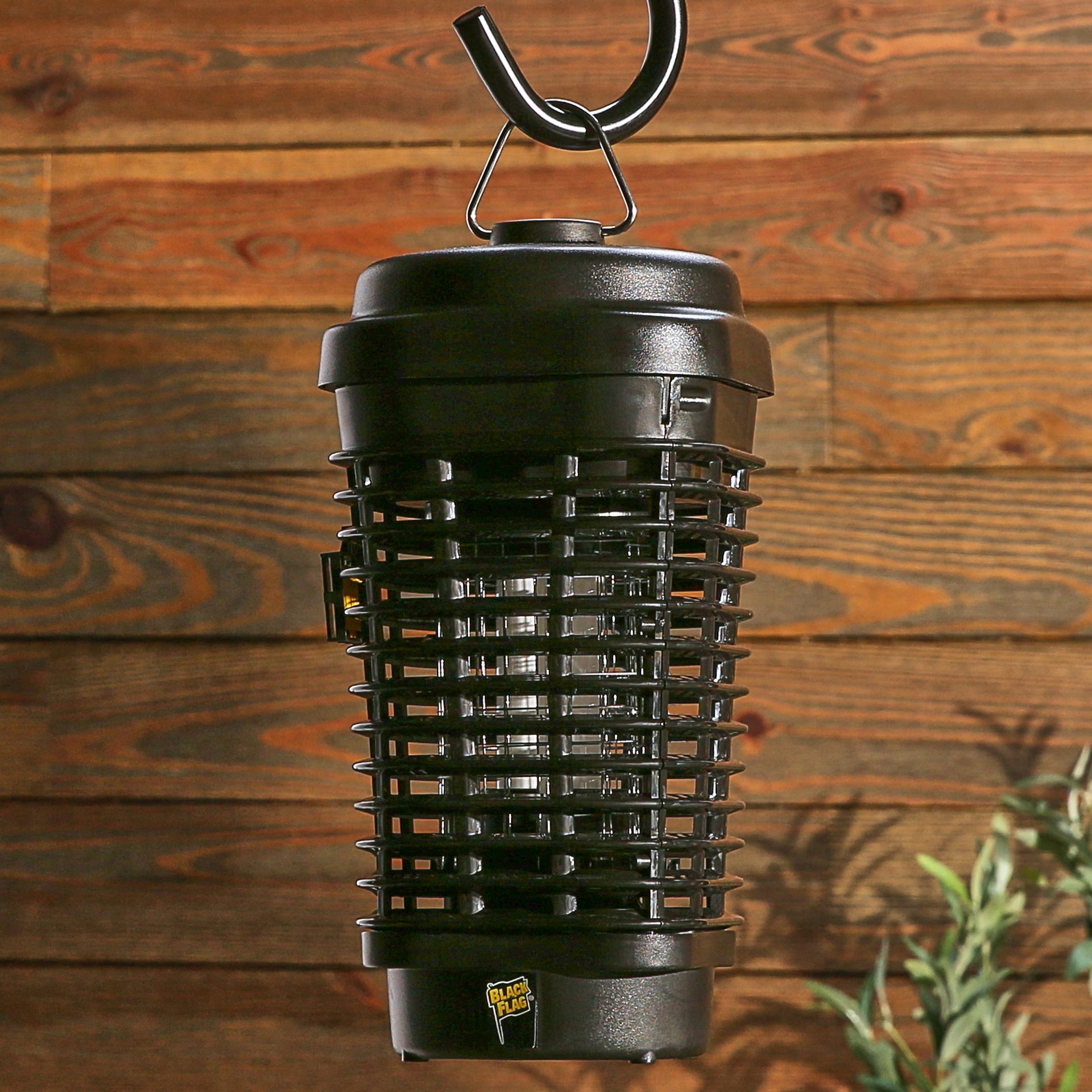 slide 2 of 6, BLACK FLAG 1 Count 15-Watt Bug Zapper Outdoor Lantern, 1 ct