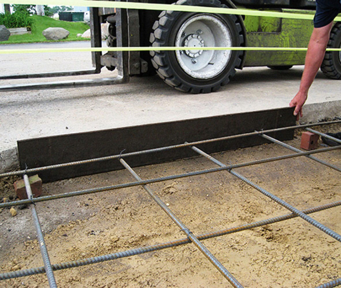 slide 3 of 4, Sakrete 0.5-in x 4.0-in x 5-ft Polyethylene Concrete Expansion Joints, 1 ct