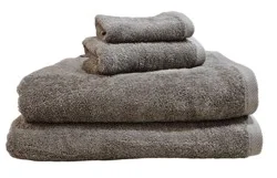 HD Designs Antimicrobial Bath Towel - Gray