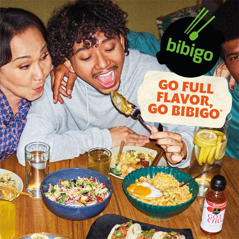 slide 2 of 3, Bibigo Sesame Seaweed Snack, 0.02 lb